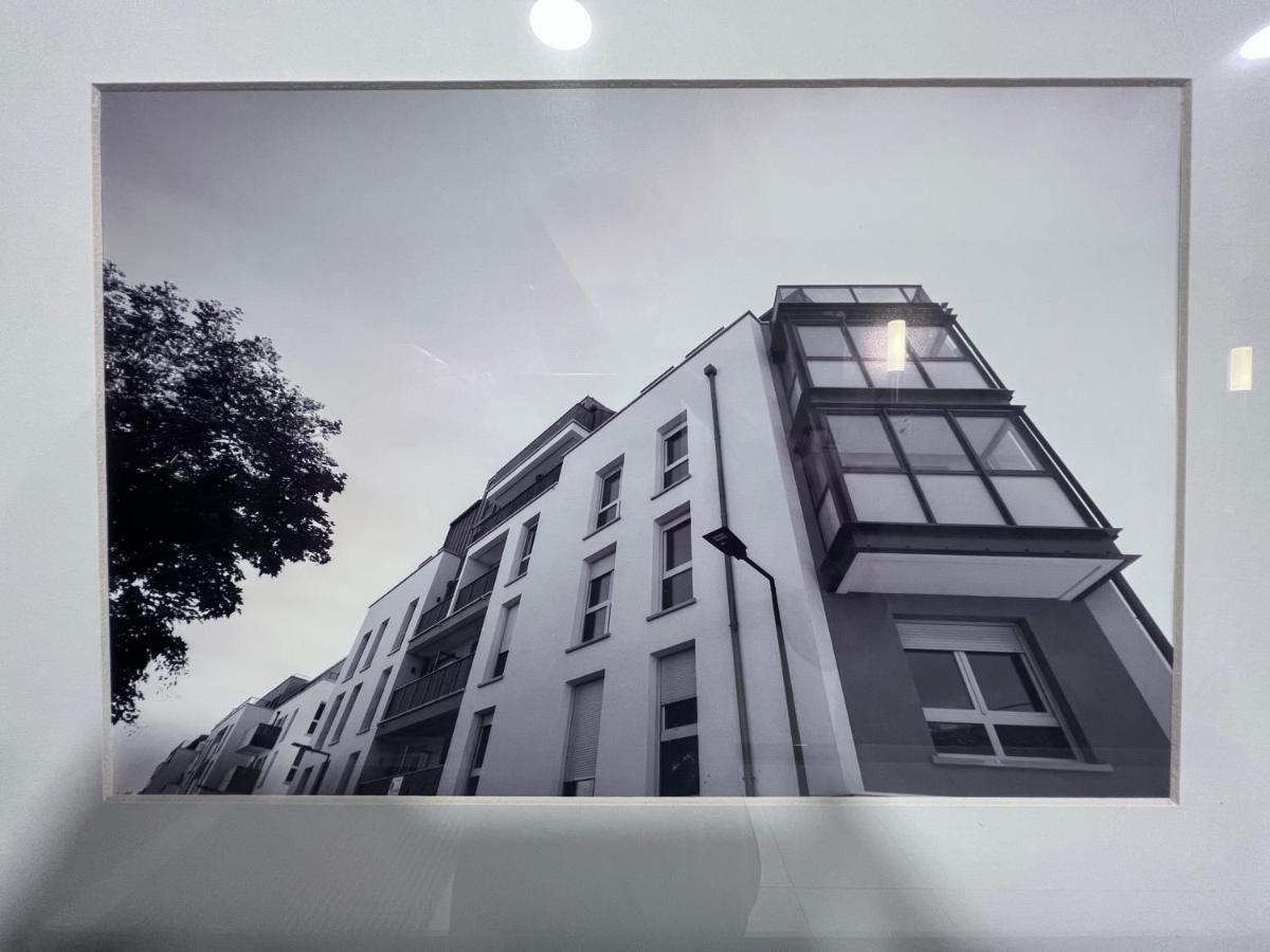 Chambre Individuelle Dans Un Appartement A 37 De Champs Elysees 萨特鲁维尔 外观 照片